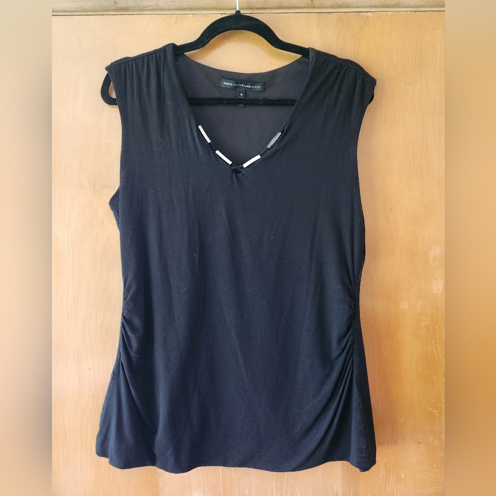 White House Black Market black top M